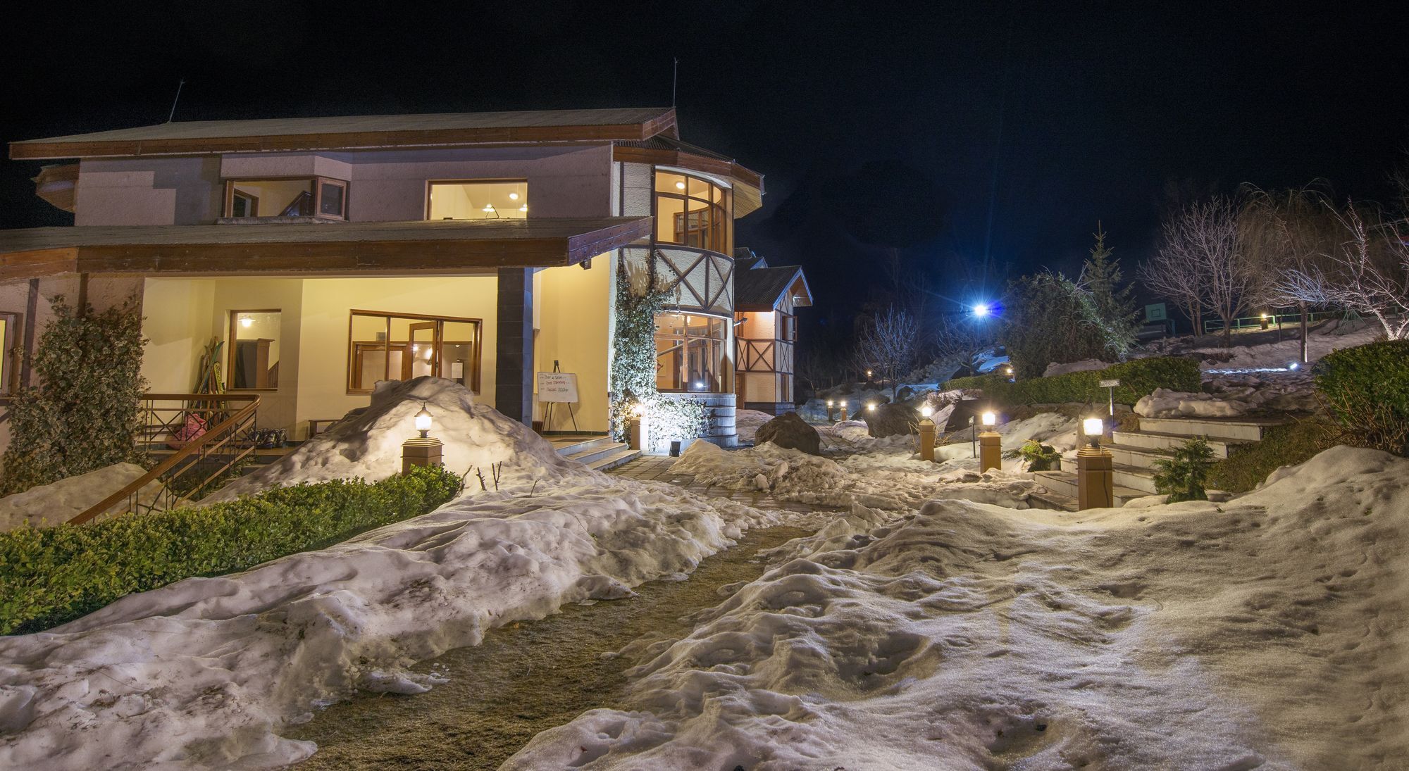 Solang Valley Resort Palchān Exteriör bild