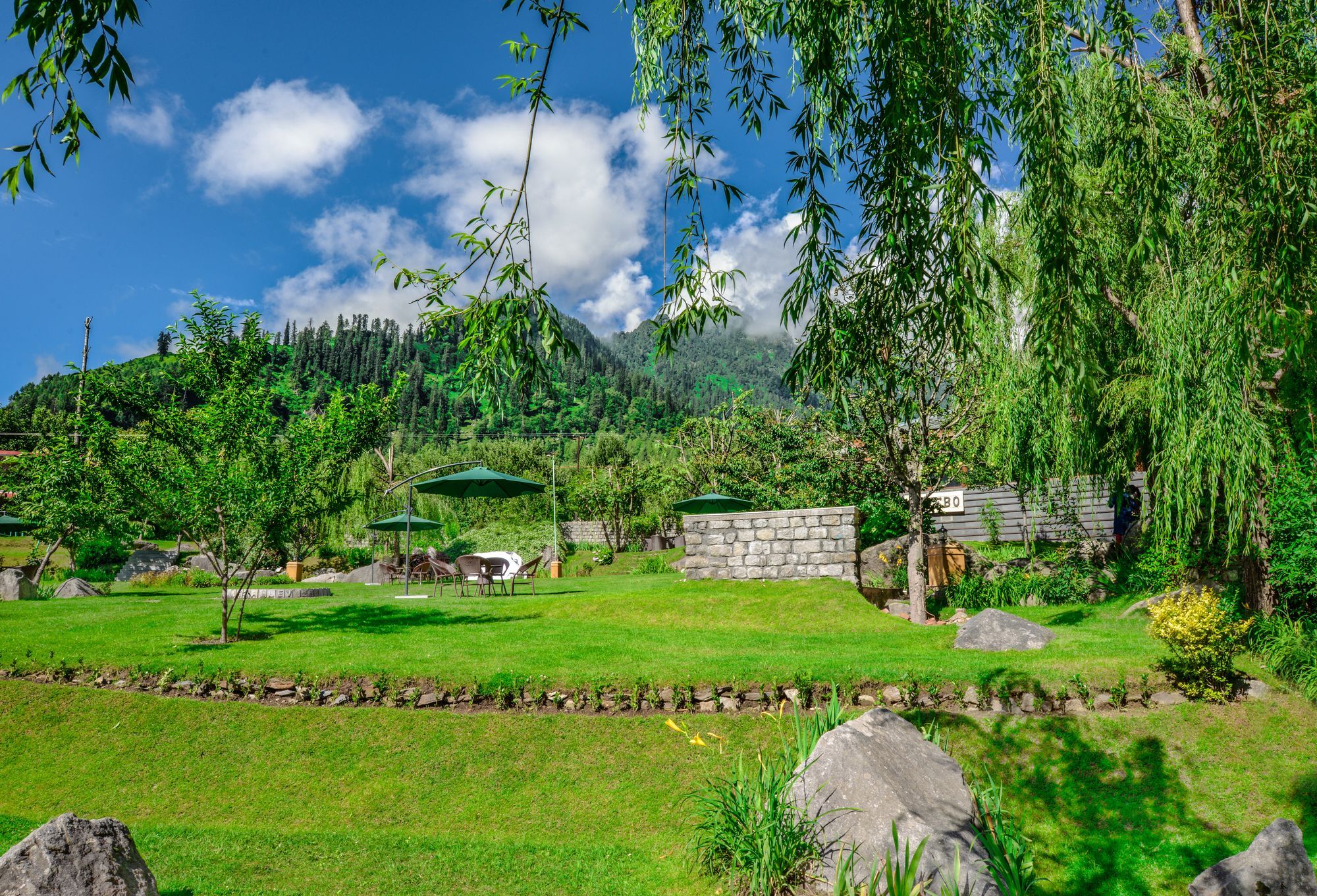 Solang Valley Resort Palchān Exteriör bild